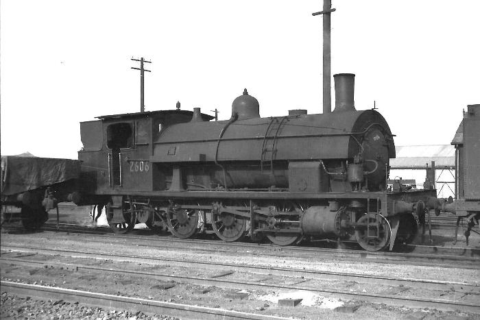 Bathurst shunting
locomotive 2606 at Bathurst
